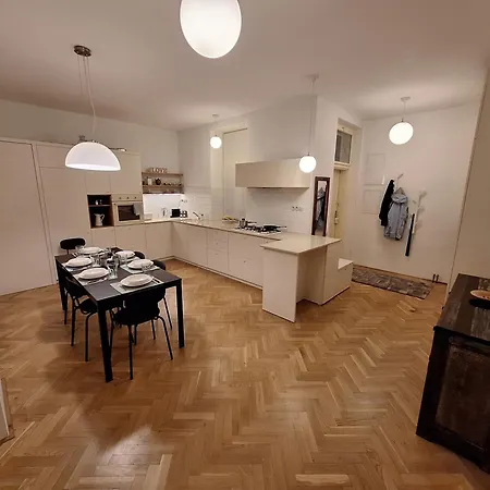 Lägenhet Sarlot Bratislava